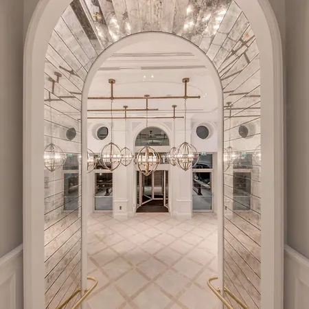 Отель Hilton Imperial