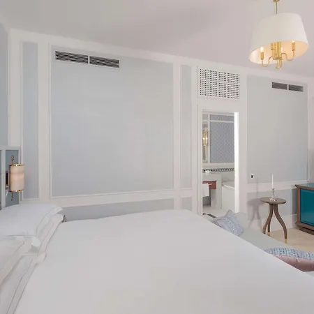 Отель Hilton Imperial 5*