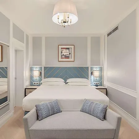 Hilton Imperial Отель