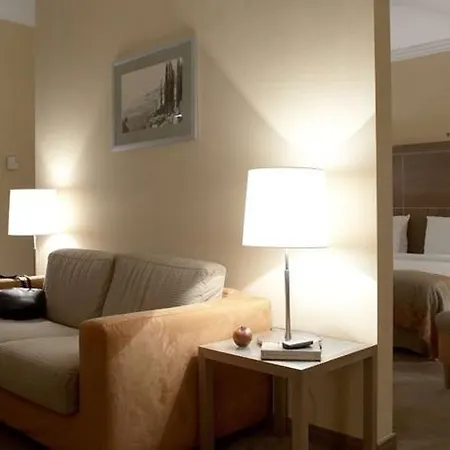 Отель Hilton Imperial